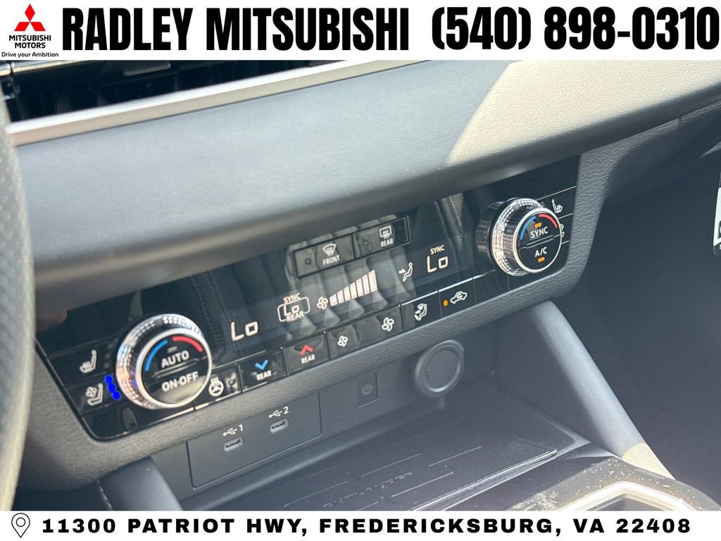 New 2026 Mitsubishi Outlander SEL image 10