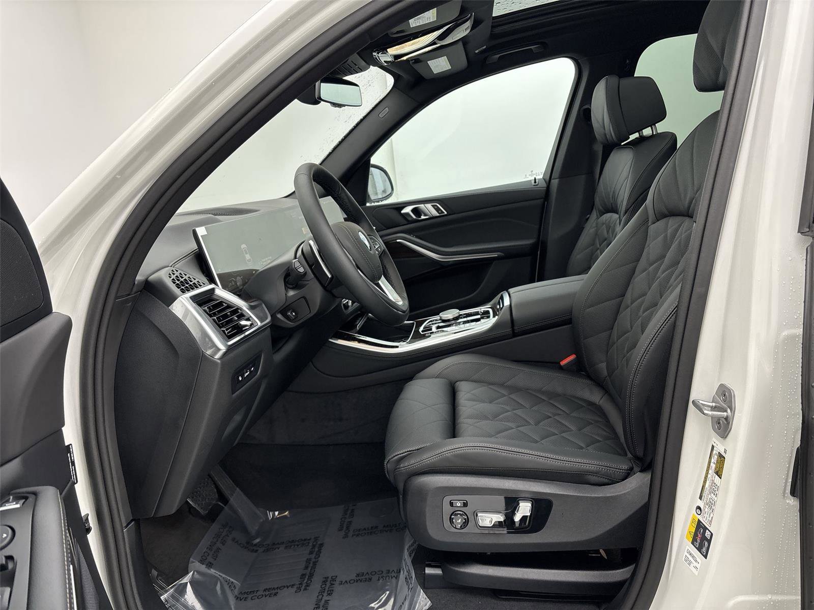 New 2026 BMW X5 xDrive50e w/ Climate Comfort Package image 25