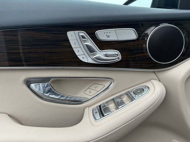 Used 2017 Mercedes-Benz GLC 300 4MATIC image 15