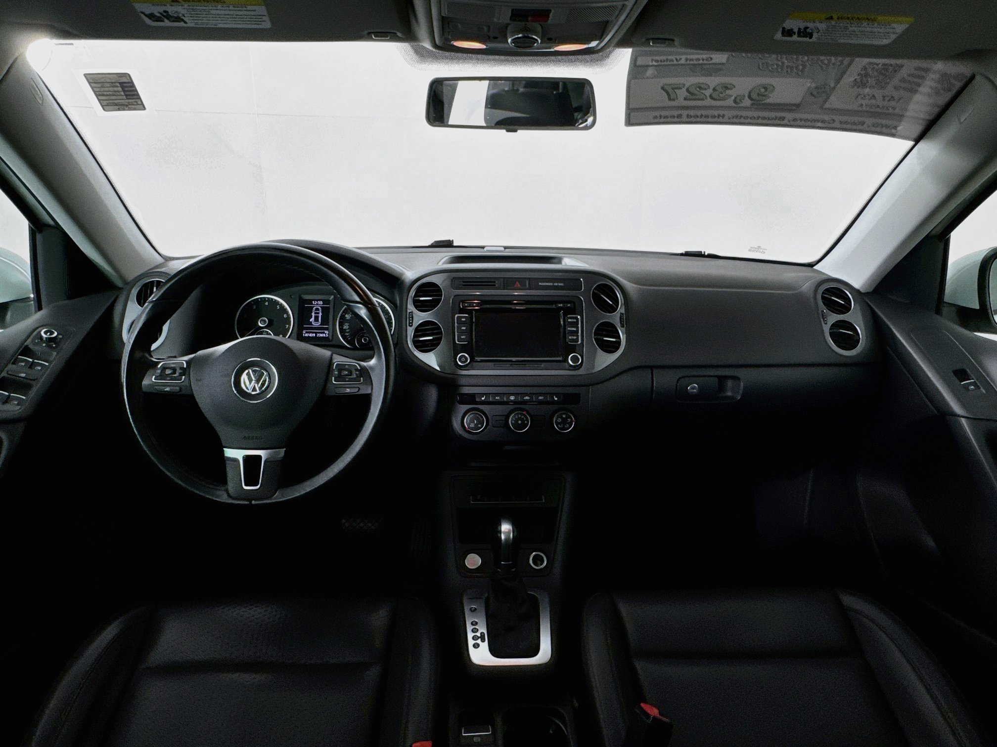 Used 2015 Volkswagen Tiguan SE AWD/4WD image 25