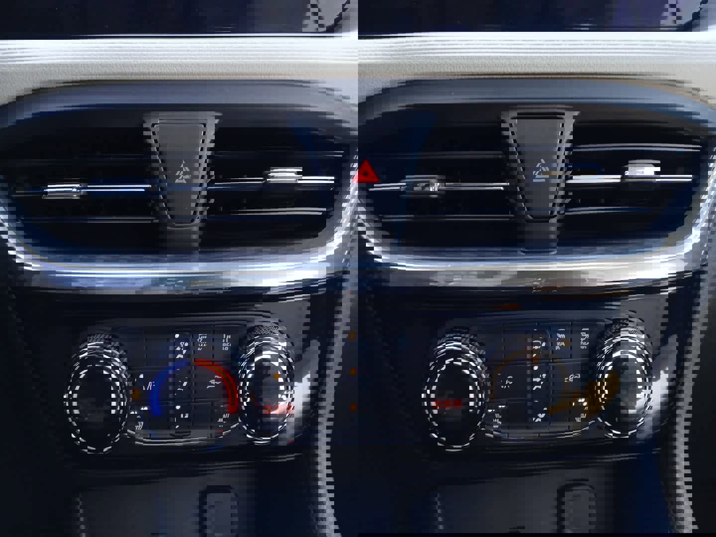 Used 2024 Buick Encore GX Sport Touring w/ Experience Buick Package image 29