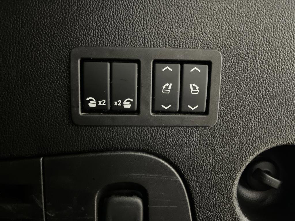 Used 2016 Chevrolet Tahoe LTZ AWD/4WD image 18