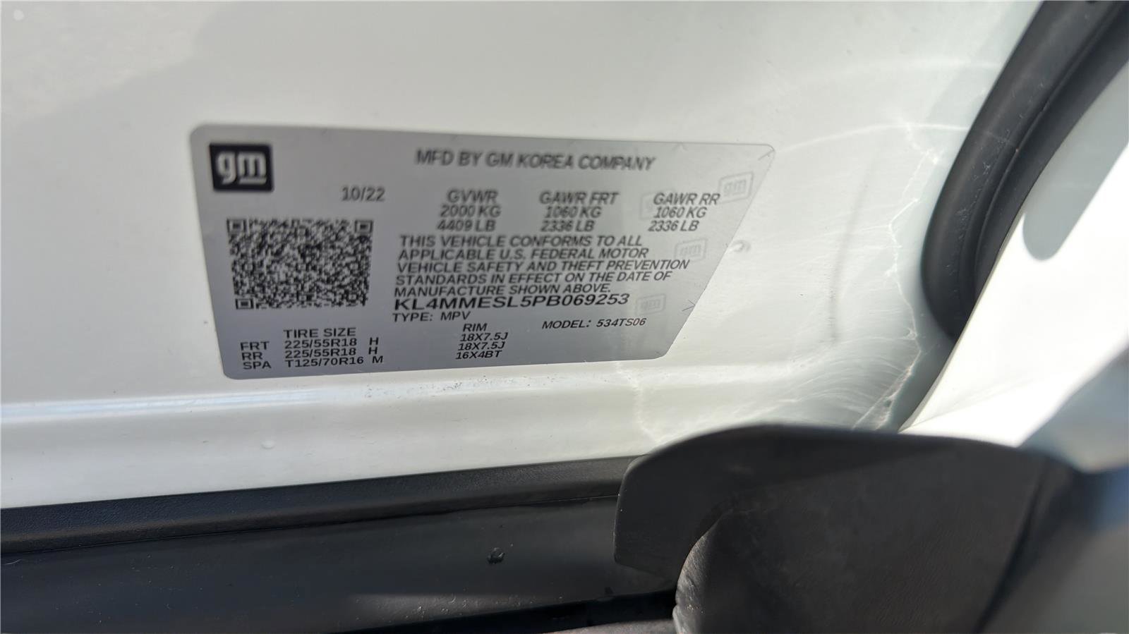 Used 2023 Buick Encore GX Select AWD/4WD image 25