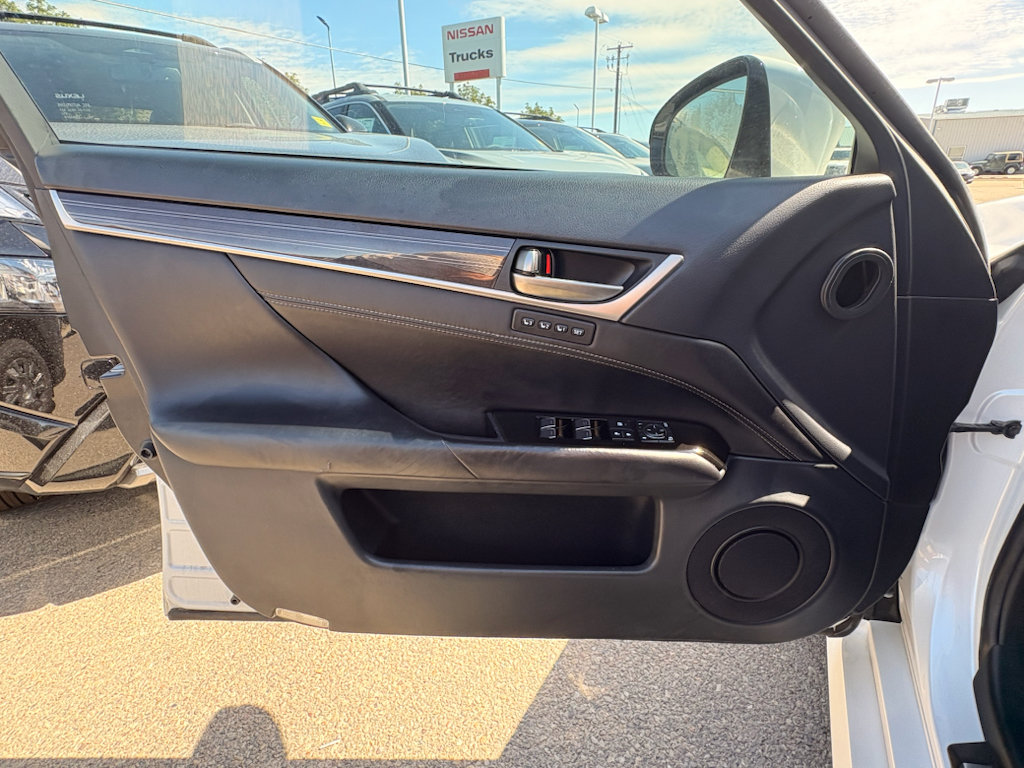 Used 2017 Lexus GS 350 AWD w/ Premium Package image 14