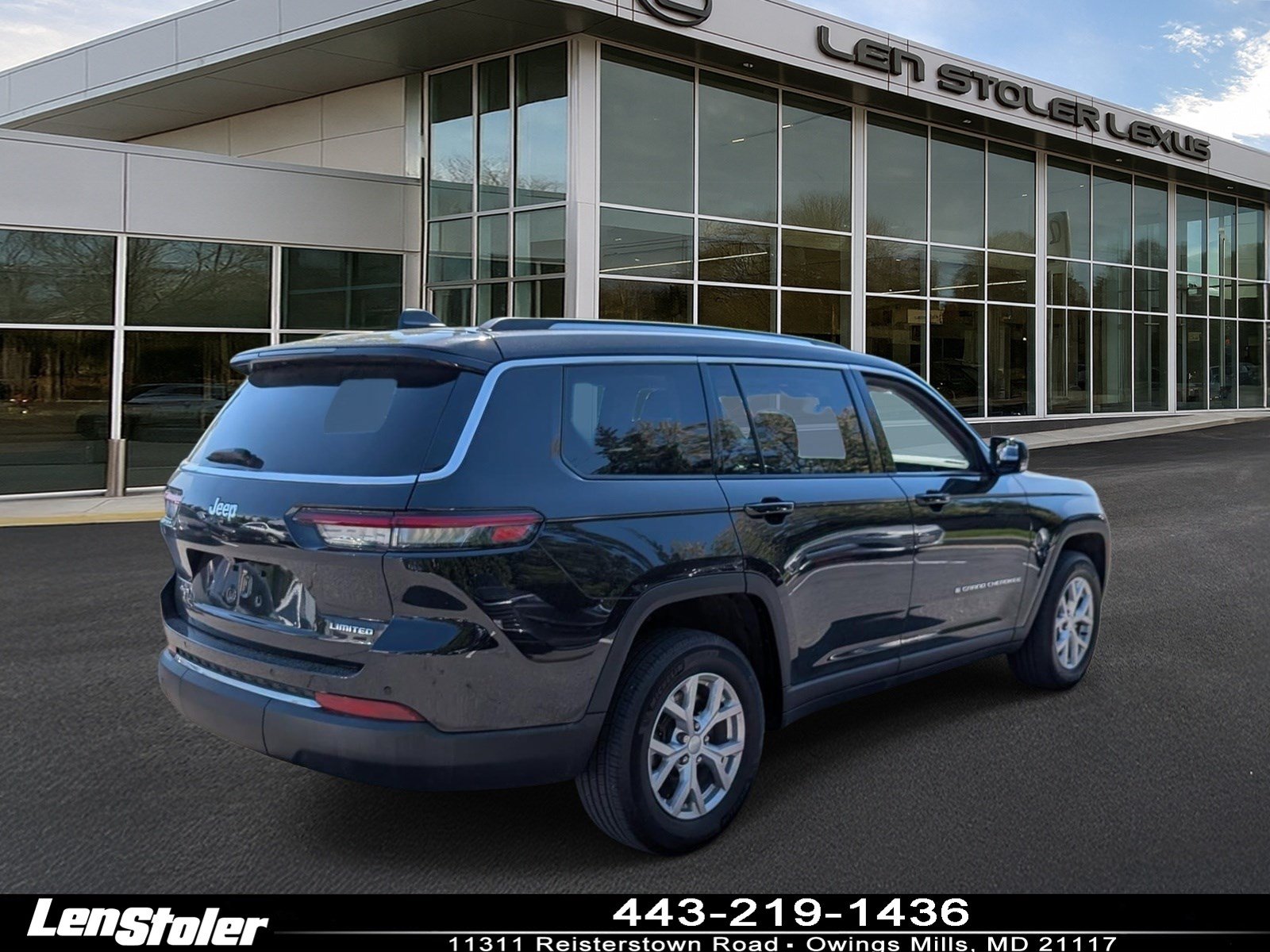 Used 2023 Jeep Grand Cherokee L Limited AWD/4WD image 3
