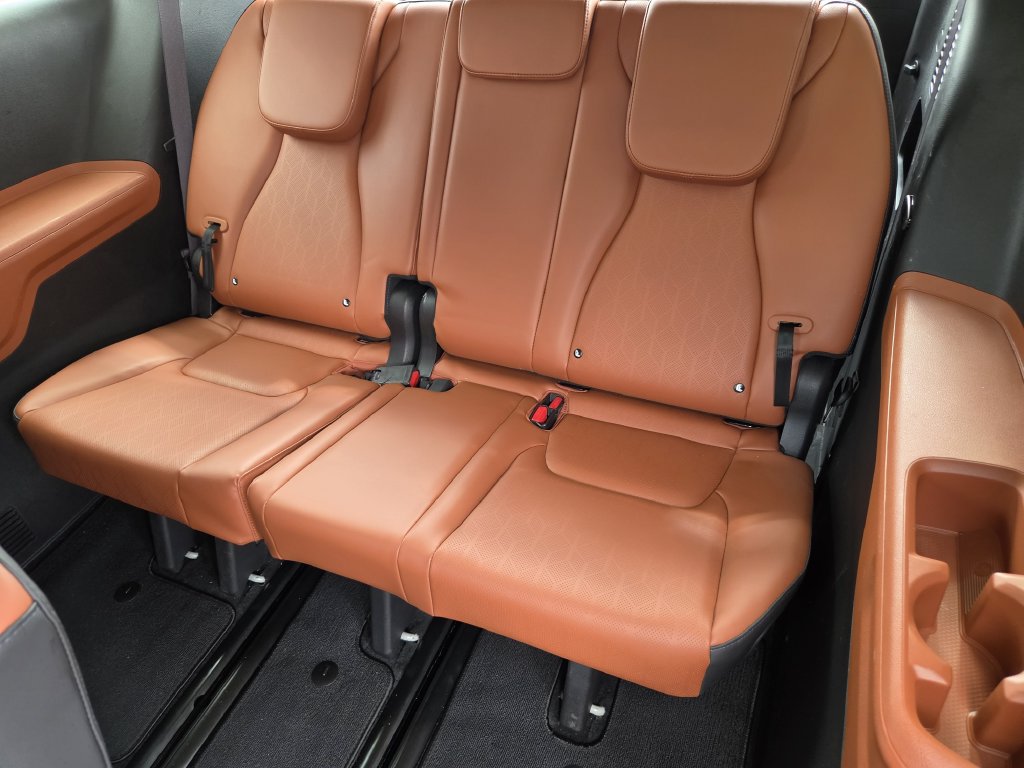Certified 2022 Kia Carnival SX FWD image 32