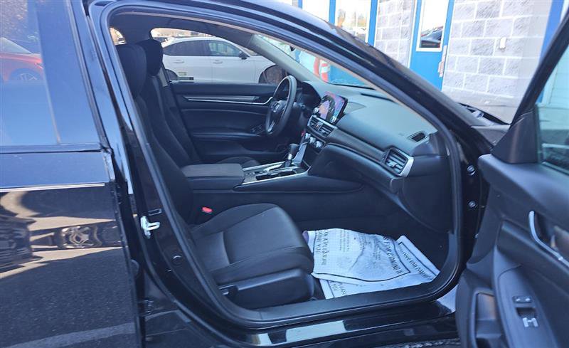 Used 2022 Honda Accord LX image 6