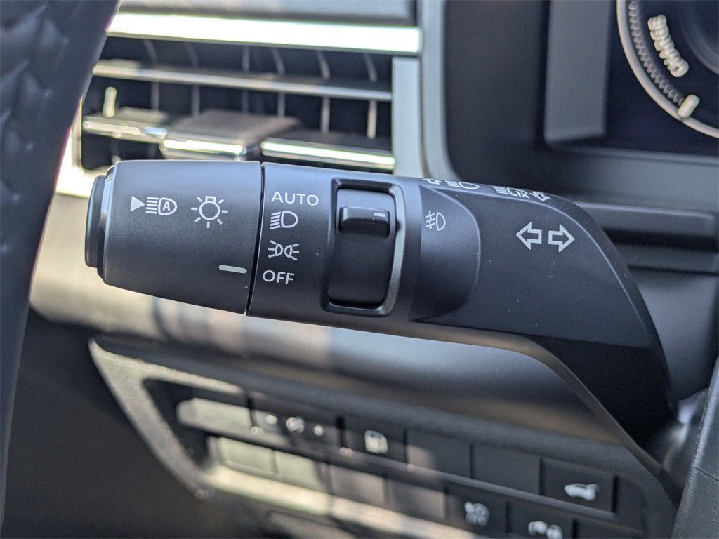 New 2025 Mitsubishi Outlander SE image 28