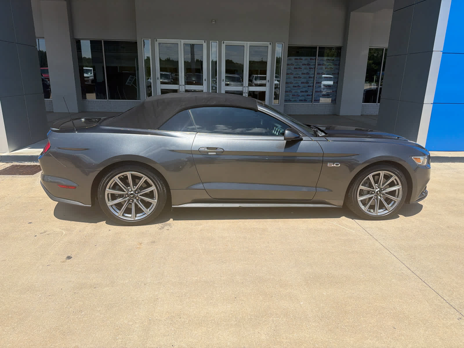 Used 2015 Ford Mustang GT Premium w/ Equipment Group 401A RWD image 7
