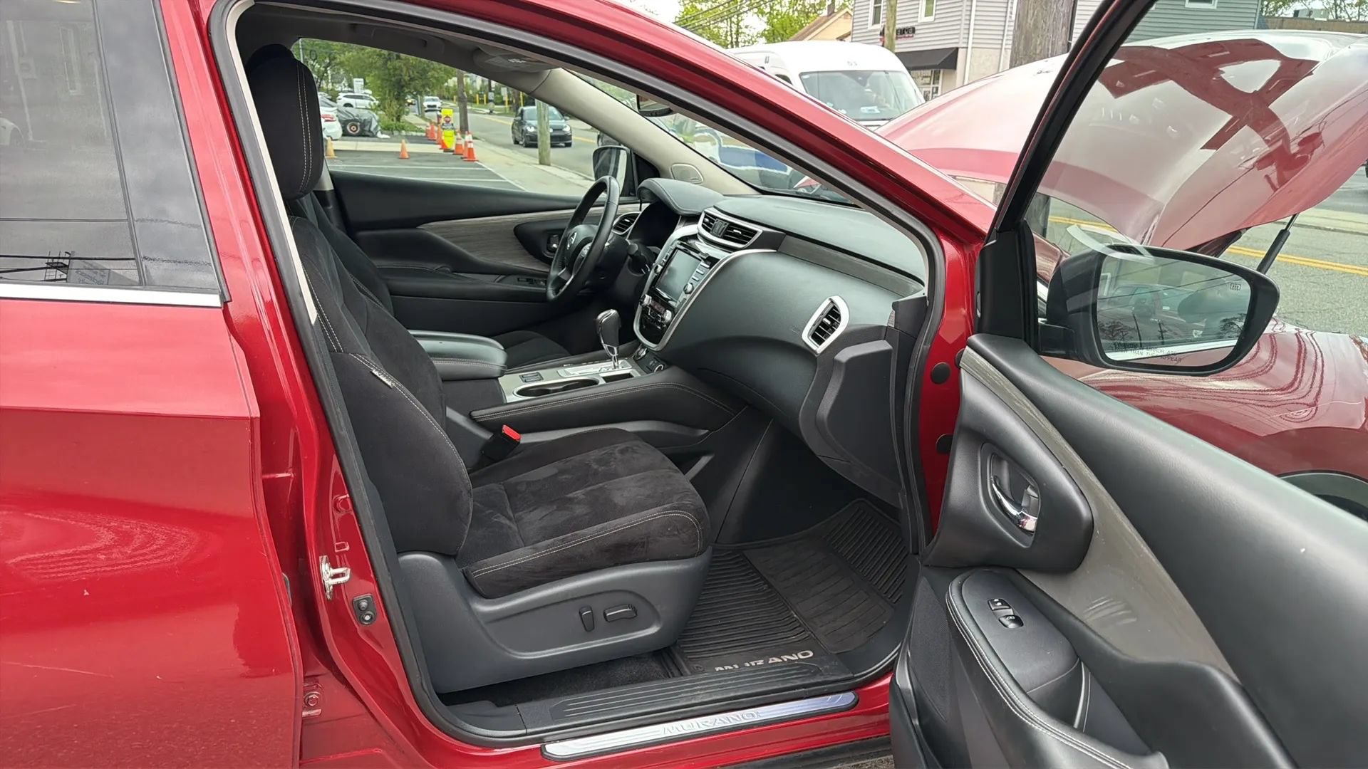 Used 2018 Nissan Murano SV w/ Premium Package FWD image 23