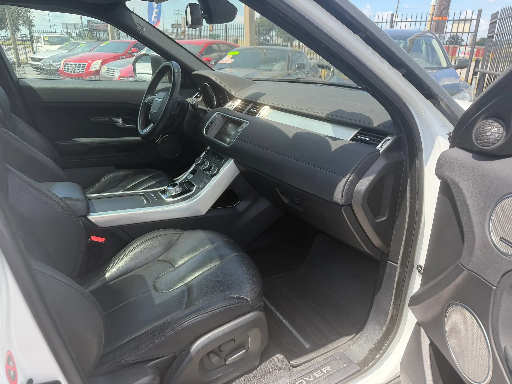 Used 2015 Land Rover Range Rover Evoque Pure Plus AWD/4WD image 10