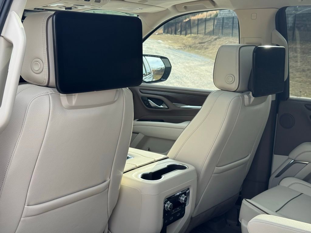 Used 2024 GMC Yukon Denali w/ Advanced Technology Package image 30