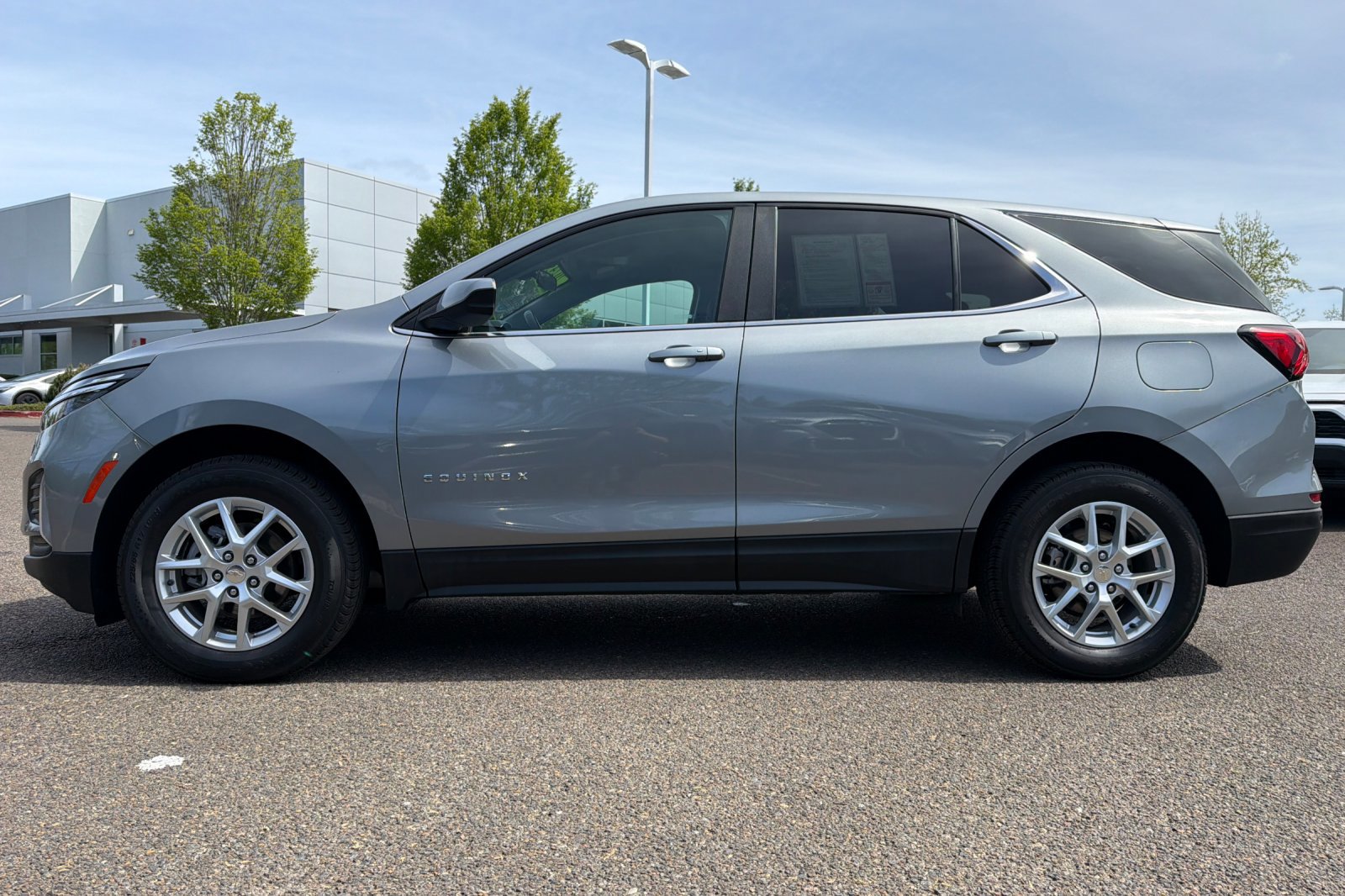 Used 2024 Chevrolet Equinox LT AWD/4WD image 7