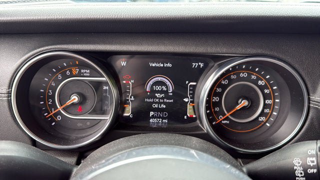 Certified 2022 Jeep Wrangler Unlimited Sahara w/ Cold Weather Group AWD/4WD image 17