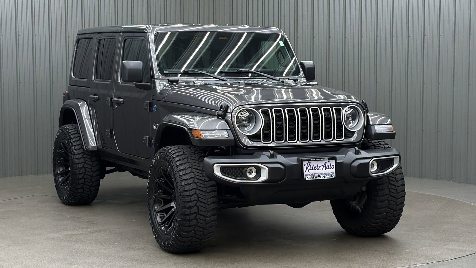 Used 2025 Jeep Wrangler Unlimited Sahara w/ Safety Group AWD/4WD image 7
