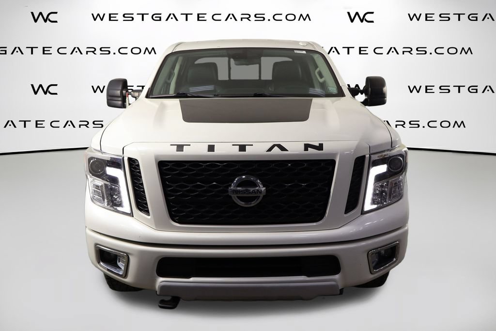 Used 2017 Nissan Titan PRO-4X AWD/4WD image 2