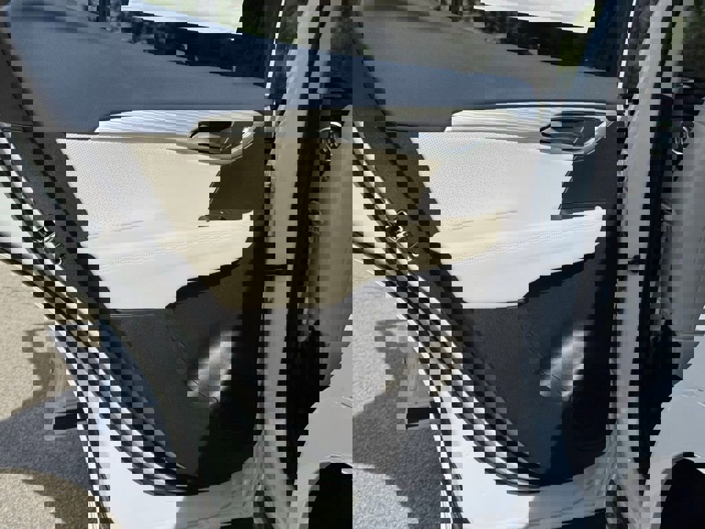 New 2026 Buick Envision Avenir image 22