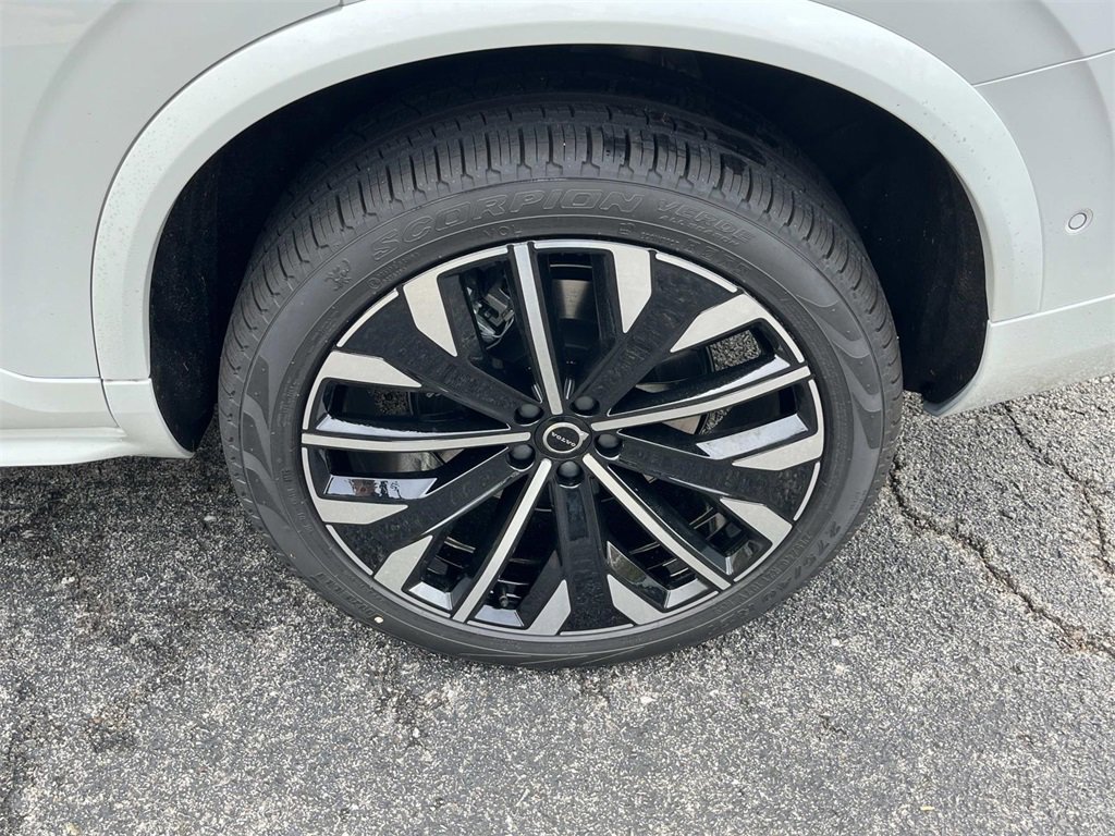 New 2026 Volvo XC90 B6 Ultra image 12