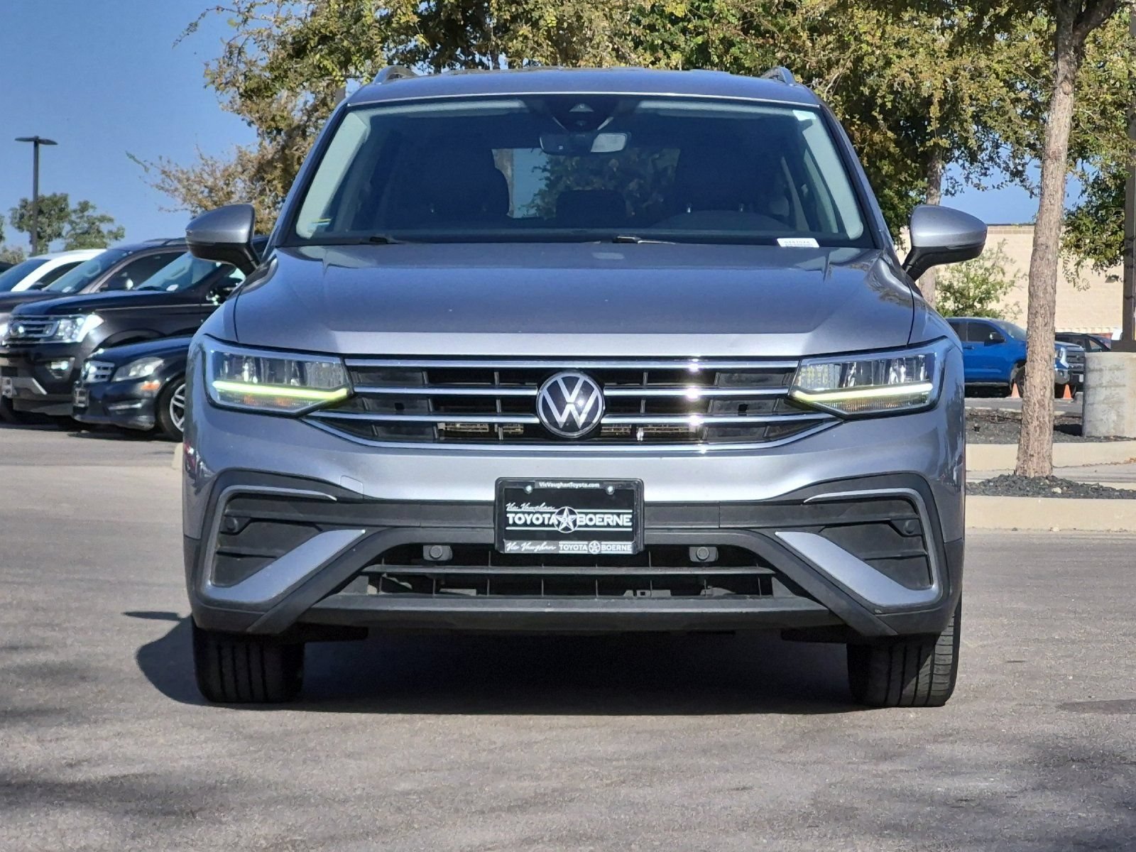 Used 2022 Volkswagen Tiguan SE FWD image 8
