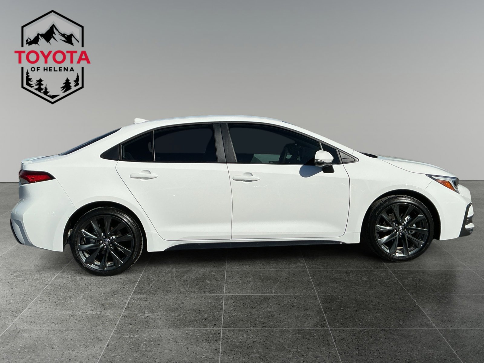 Certified 2025 Toyota Corolla SE FWD image 6