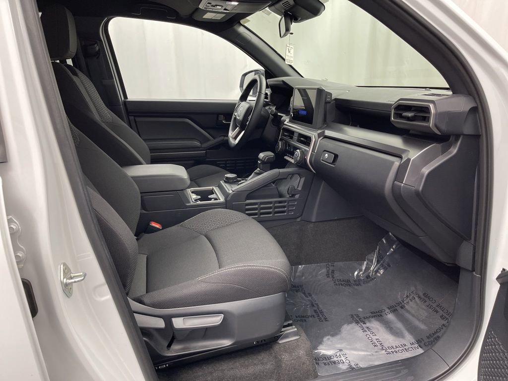 Used 2025 Toyota 4Runner SR5 image 29