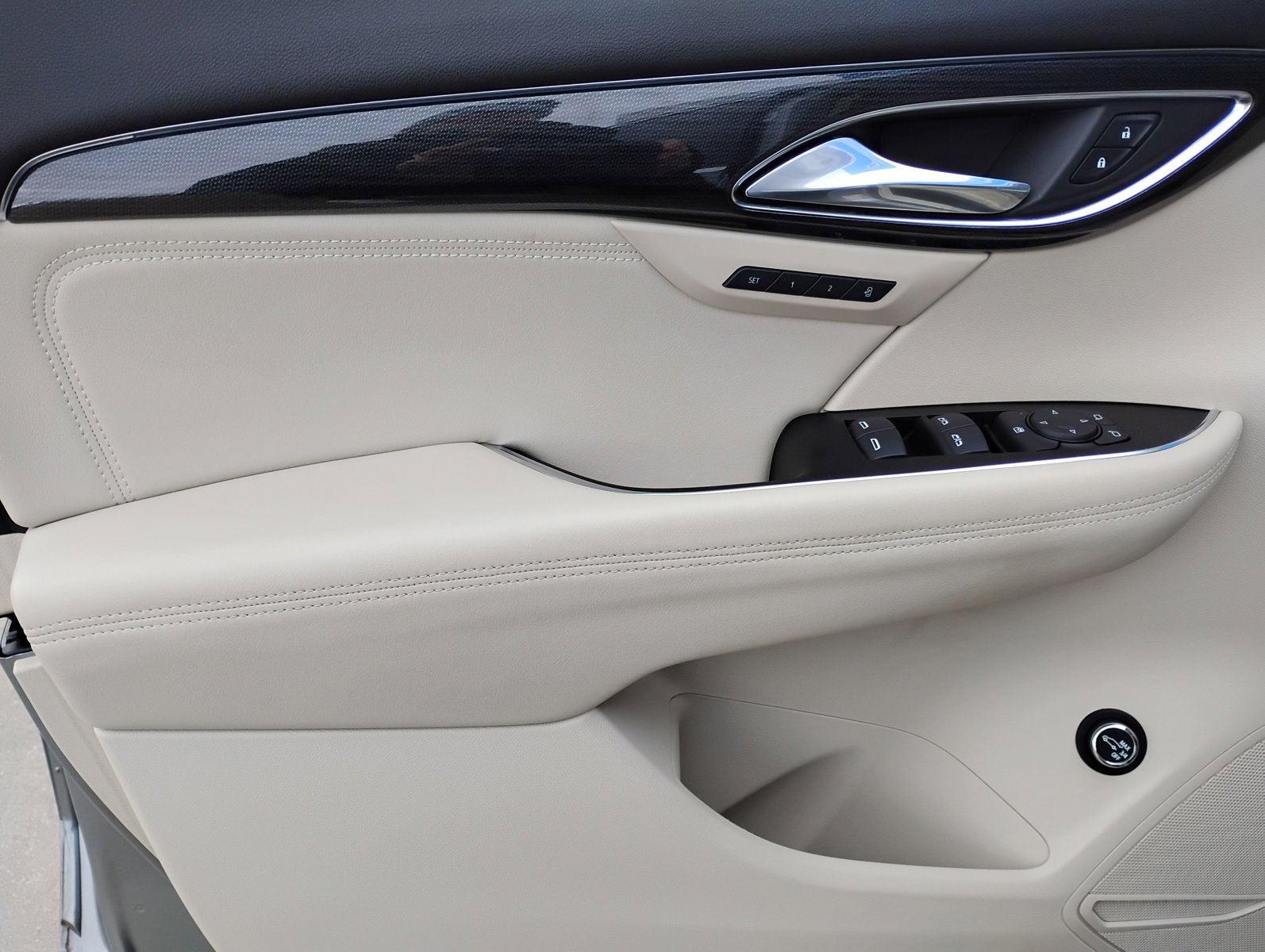 Used 2023 Buick Envision Essence image 15