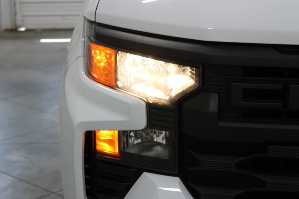 Used 2022 Chevrolet Silverado 1500 W/T RWD image 13