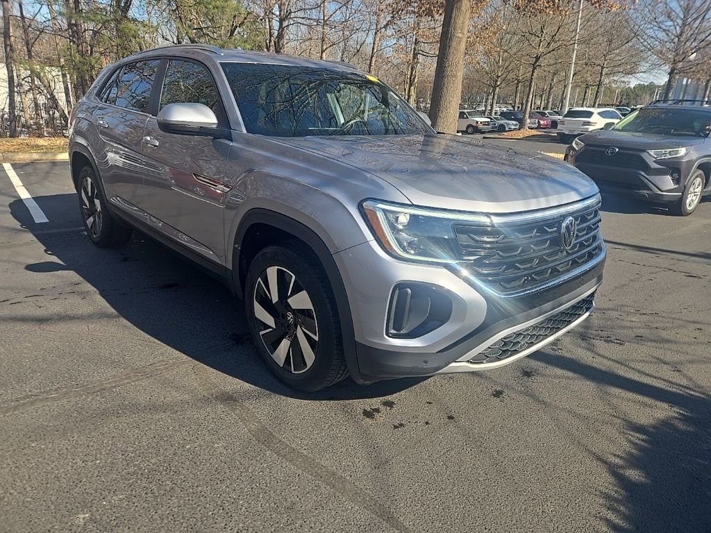 Used 2024 Volkswagen Atlas Cross Sport SE image 12