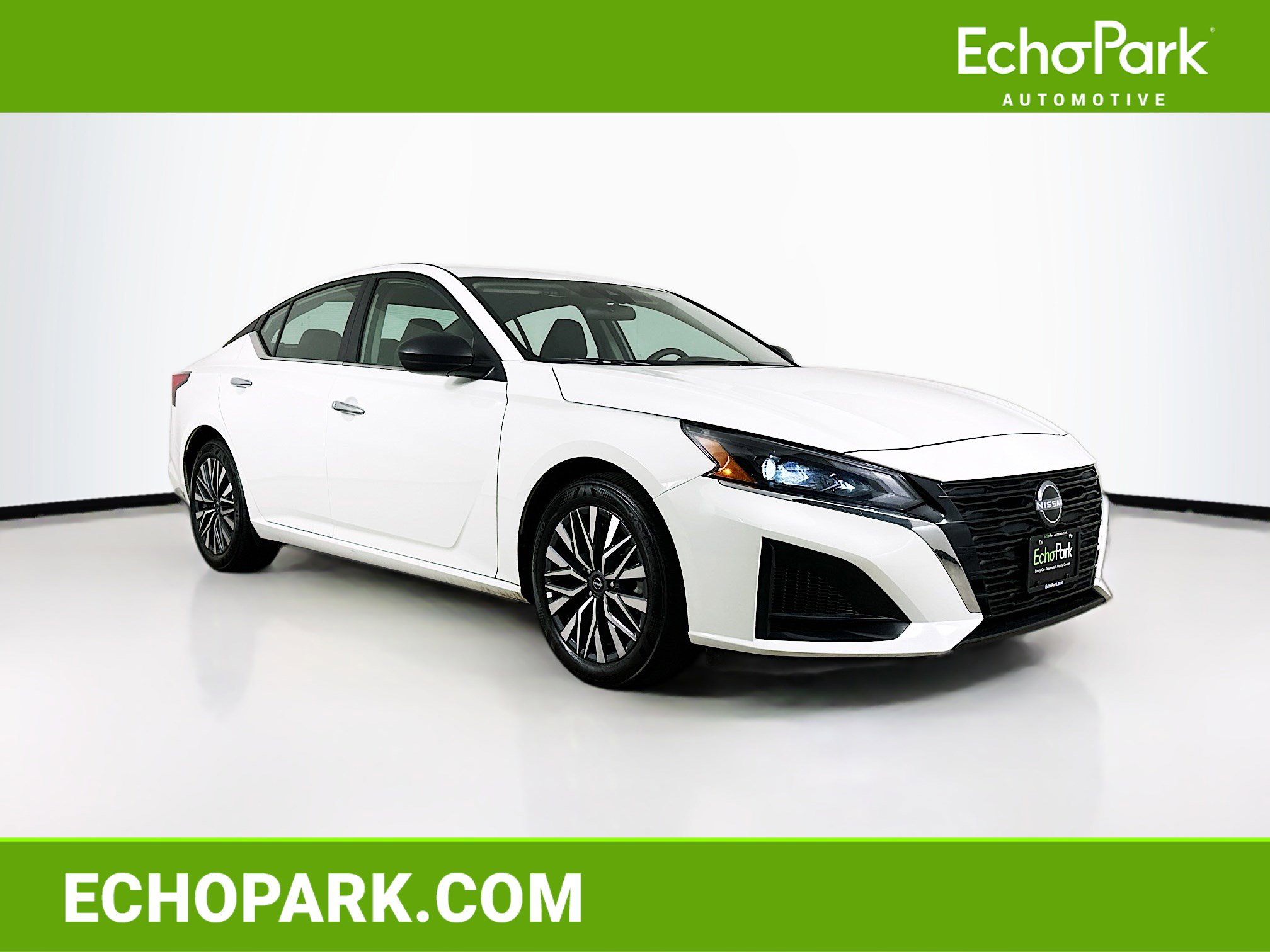 Used 2025 Nissan Altima 2.5 SV image 1