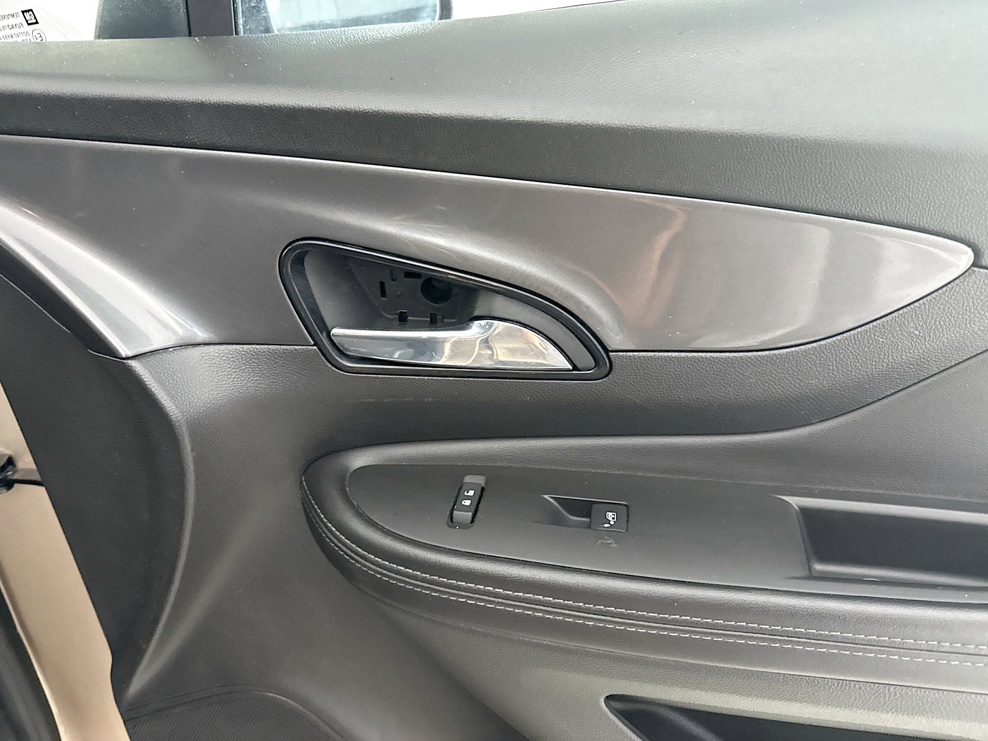 Used 2019 Buick Encore Preferred w/ Safety Package FWD image 31