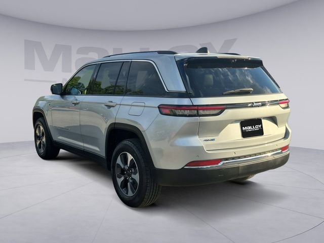 Used 2022 Jeep Grand Cherokee Limited 4xe w/ Luxury Tech Group II AWD/4WD image 3
