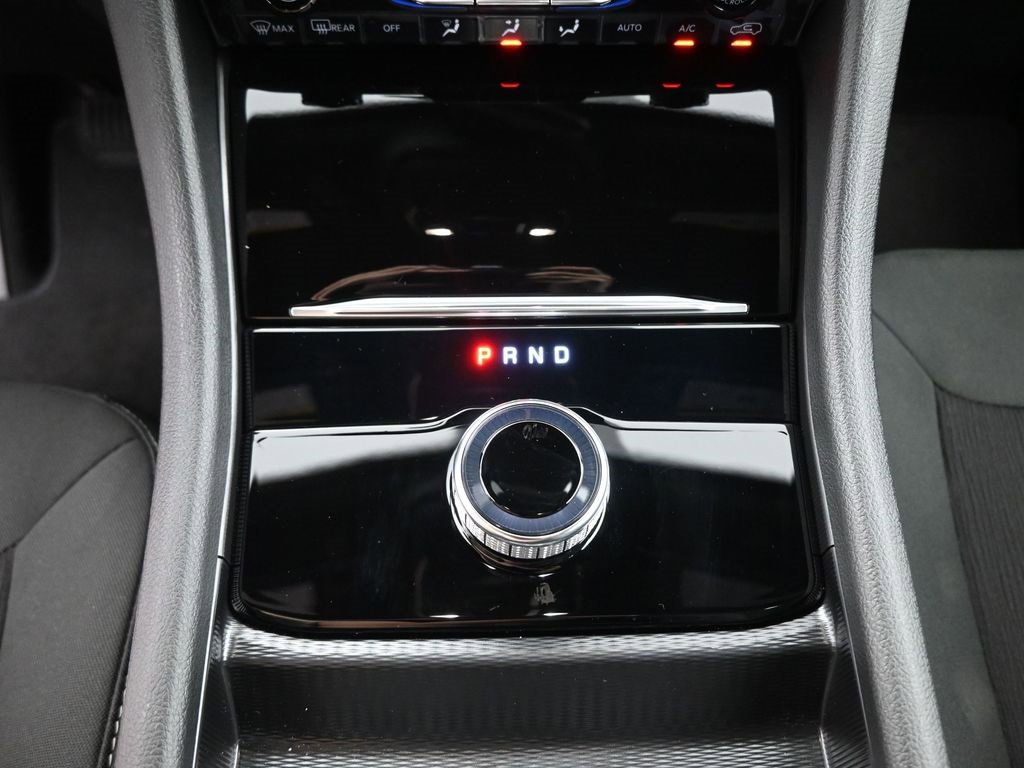 New 2025 Jeep Grand Cherokee Laredo w/ Luxury Tech Group I image 3