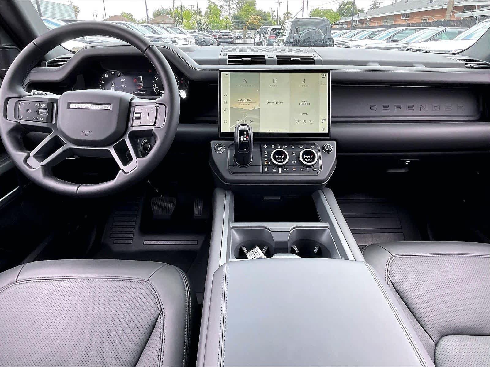 New 2026 Land Rover Defender 130 X-Dynamic SE AWD/4WD image 7