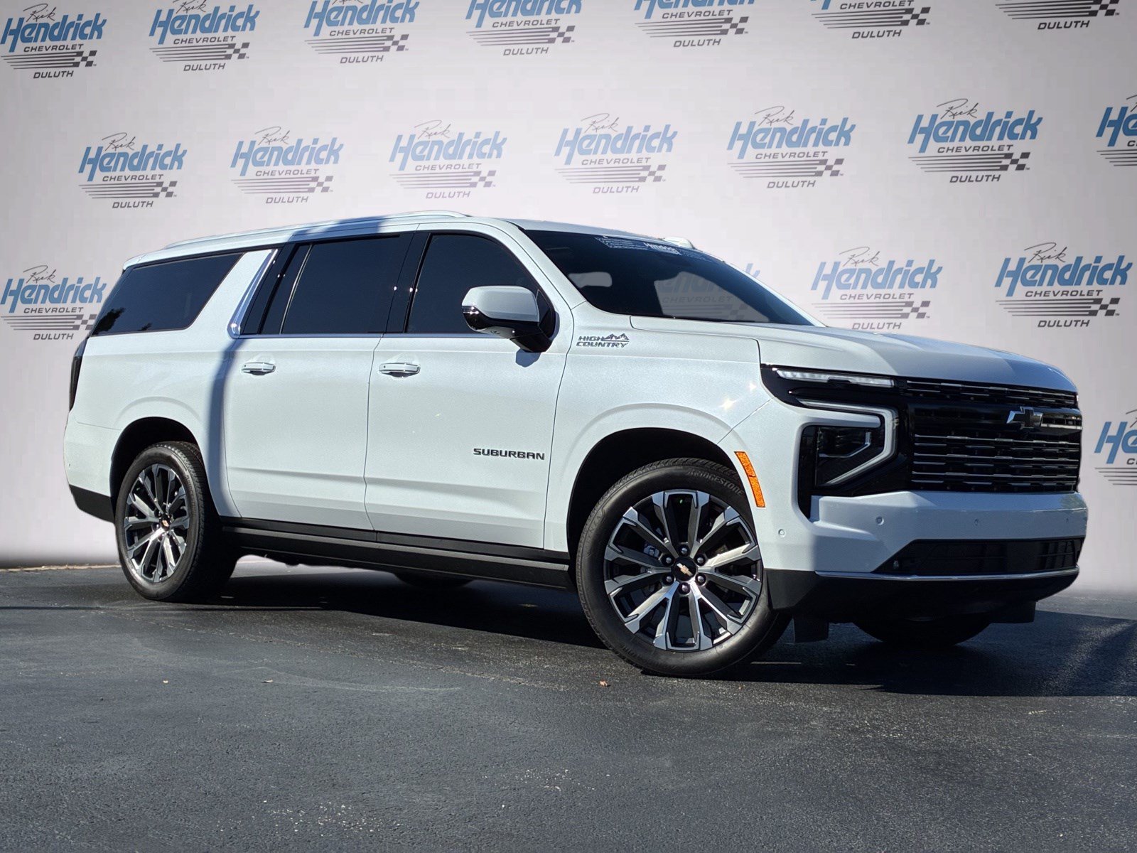 Used 2026 Chevrolet Suburban High Country AWD/4WD image 2
