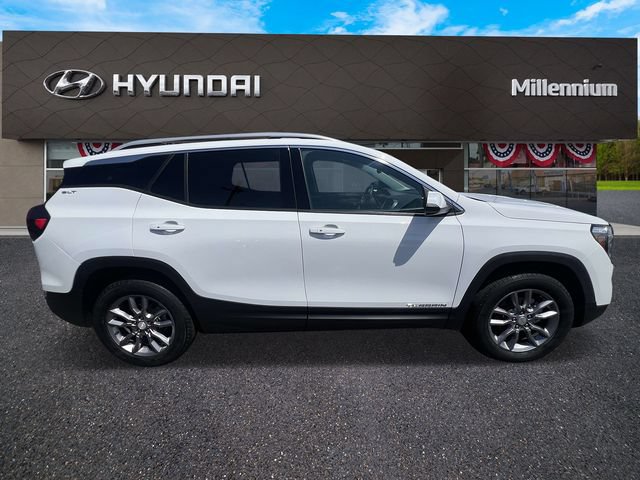 Used 2023 GMC Terrain SLT AWD/4WD image 6
