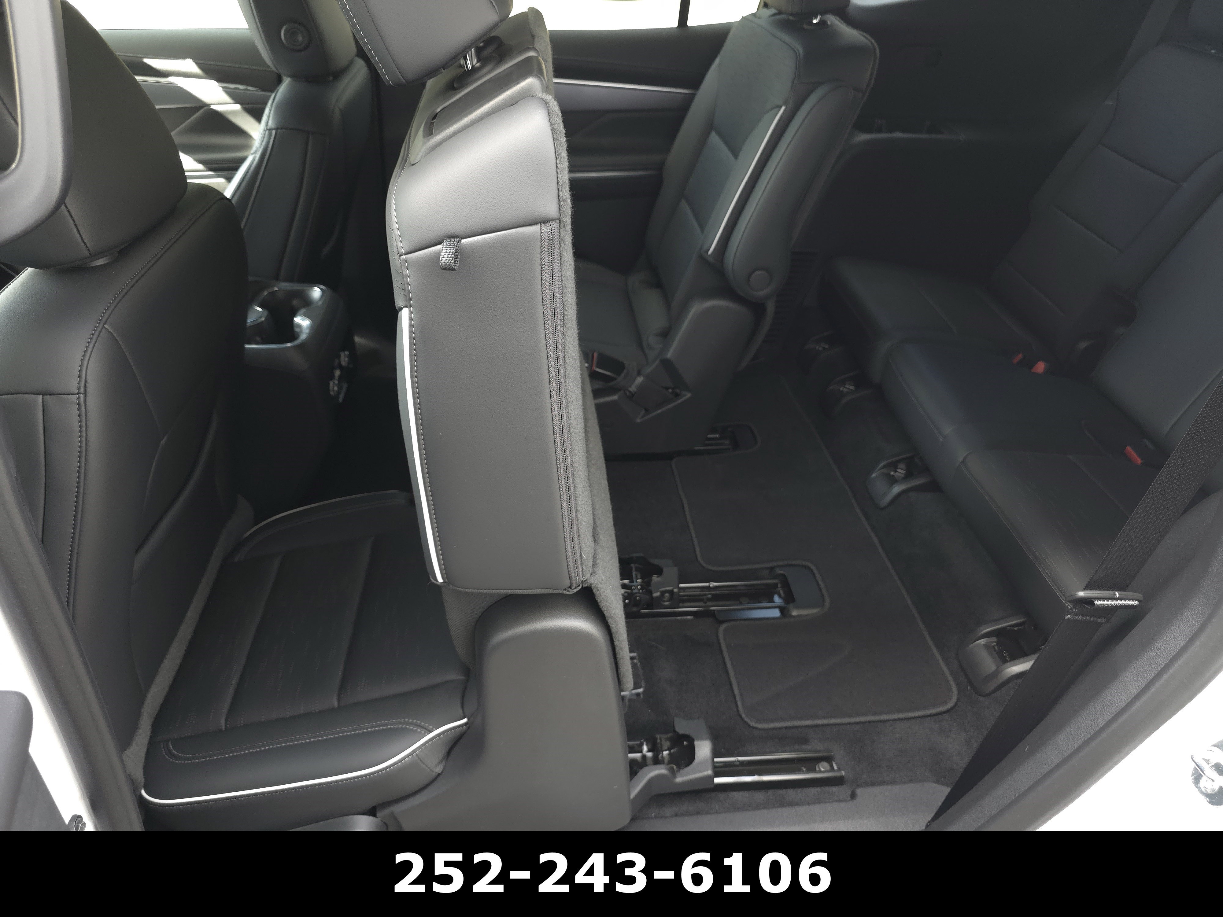 Used 2025 Buick Enclave Sport Touring w/ Super Cruise Package FWD image 33