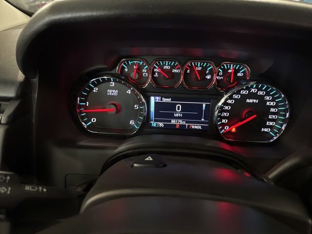 Used 2019 Chevrolet Suburban LT image 26