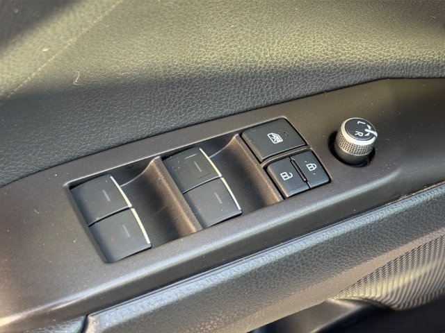Used 2022 Toyota Camry XSE w/ Navigation Package FWD image 18