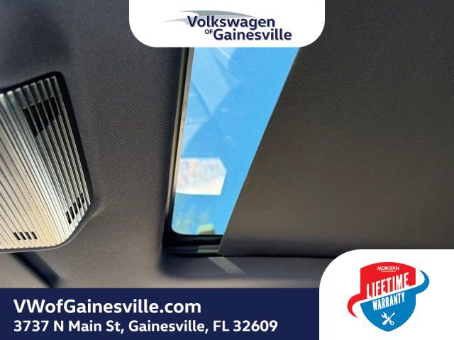 Used 2025 Volkswagen Atlas Cross Sport SE image 27