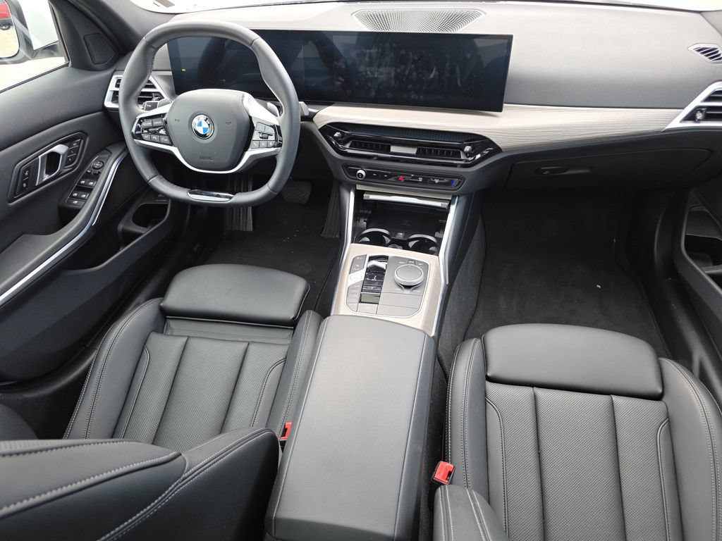 Used 2025 BMW 330i xDrive Sedan AWD/4WD image 20