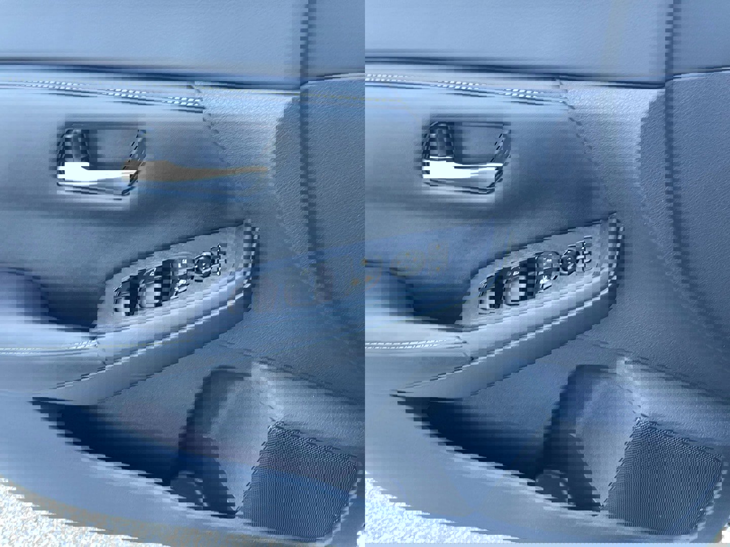 Used 2022 Nissan Sentra SV image 9