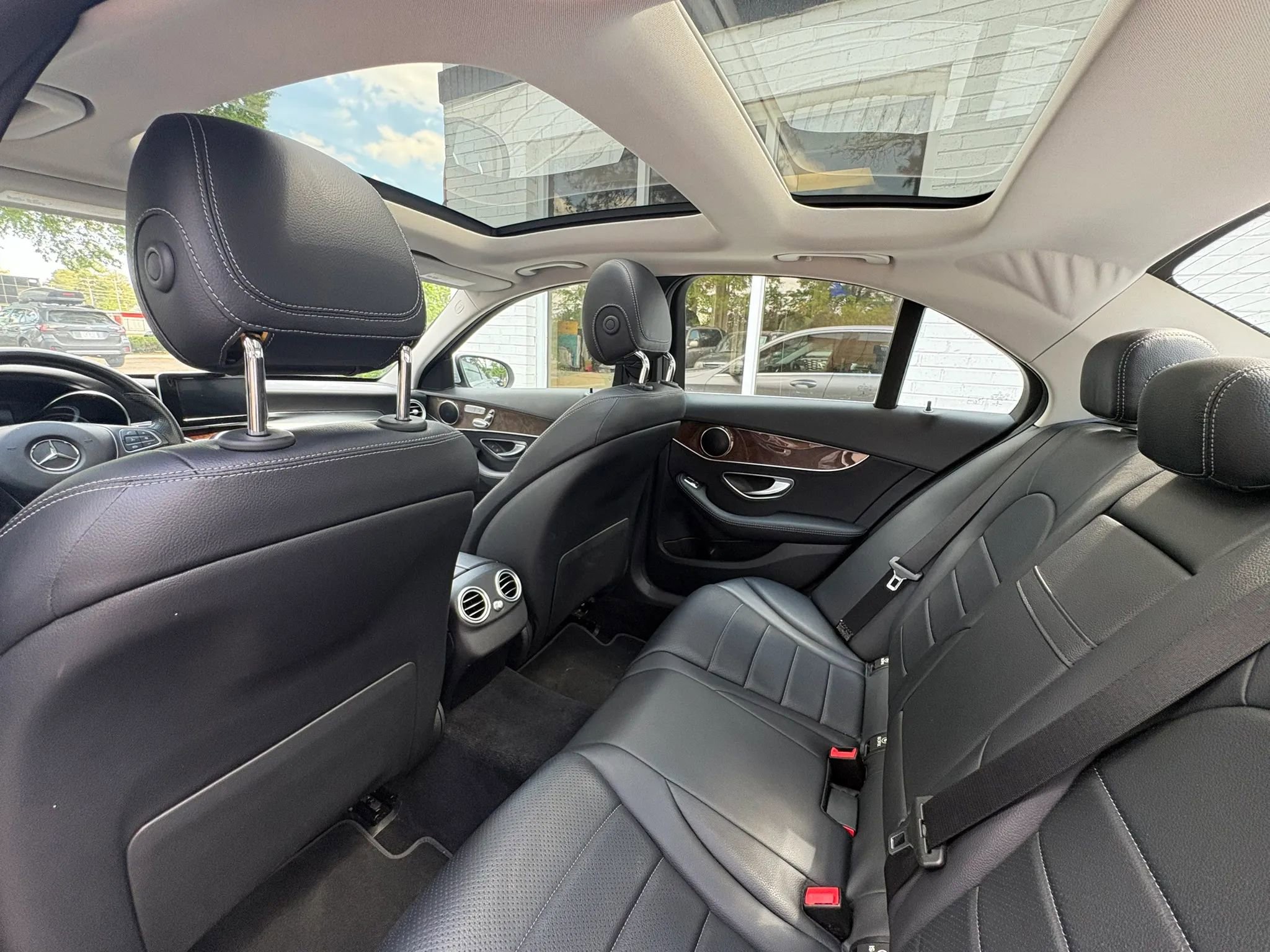 Used 2017 Mercedes-Benz C 300 4MATIC Sedan image 17
