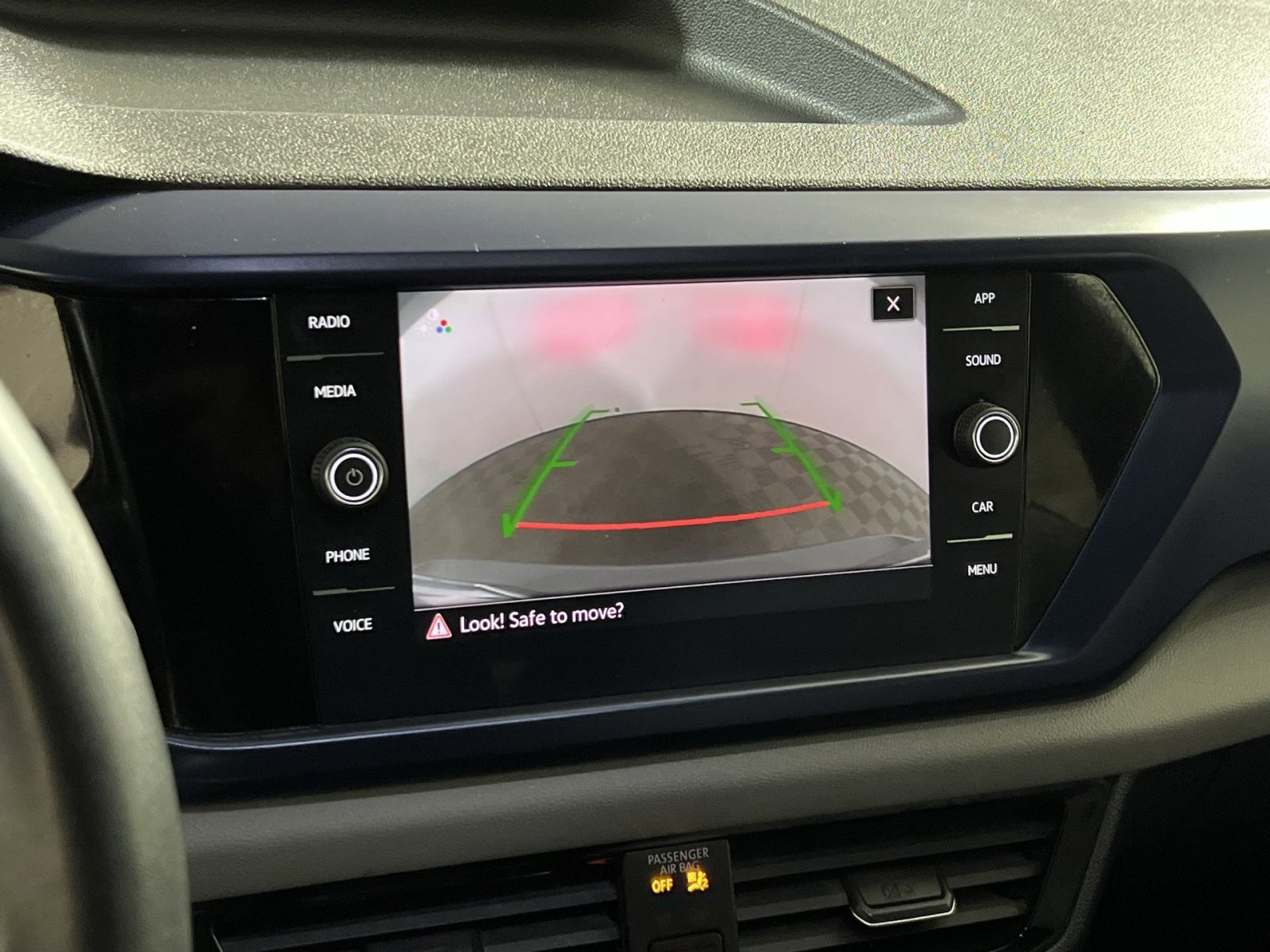 Used 2022 Volkswagen Taos SE image 17