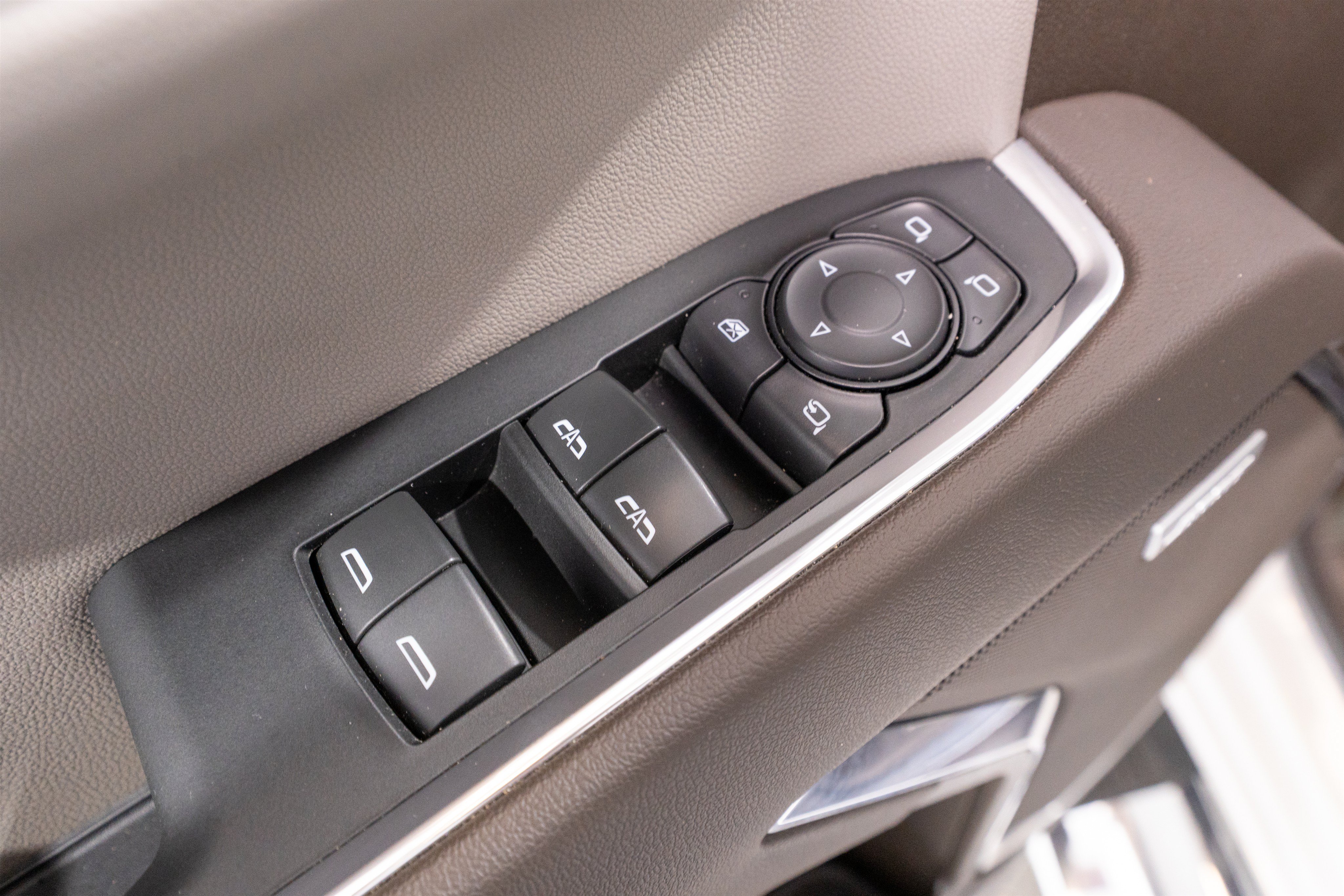 Used 2024 GMC Sierra 1500 SLT w/ SLT Convenience Package AWD/4WD image 16