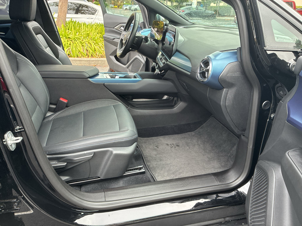 Used 2024 Chevrolet Equinox EV LT FWD image 45