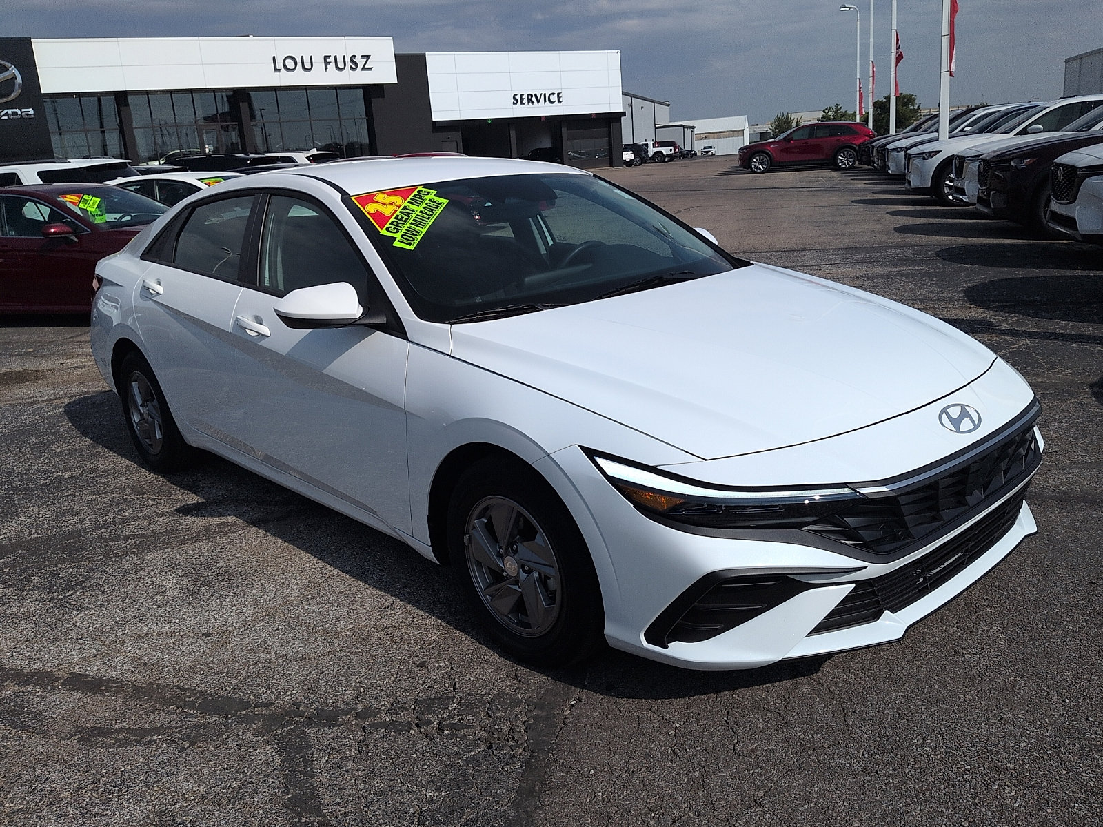 Used 2025 Hyundai Elantra SE
