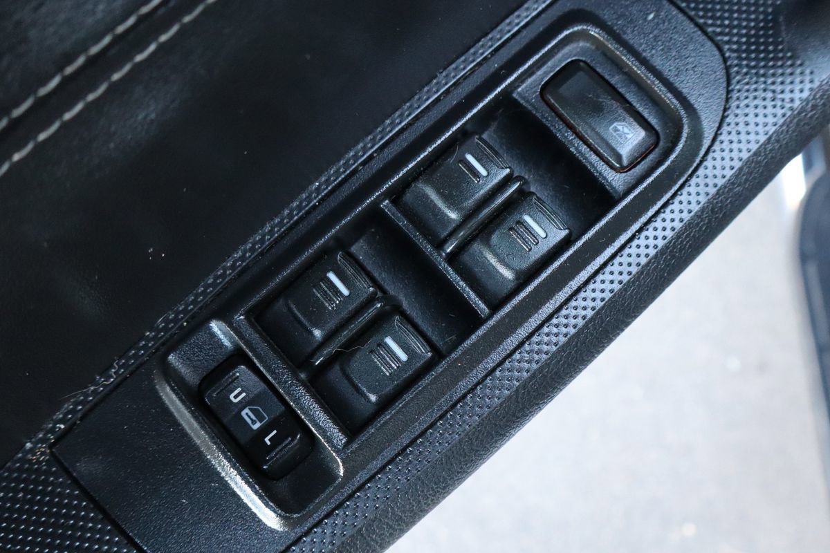 Used 2006 HUMMER H3 w/ Chrome Appearance Package image 27