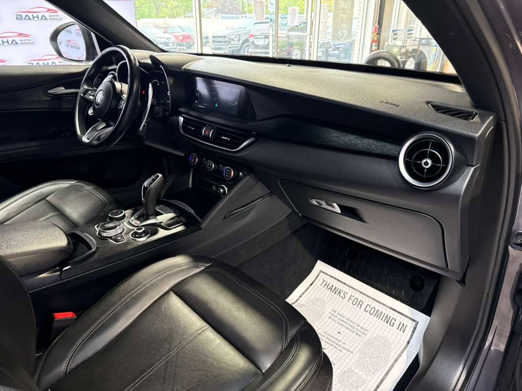 Used 2024 Alfa Romeo Stelvio Sprint RWD image 58