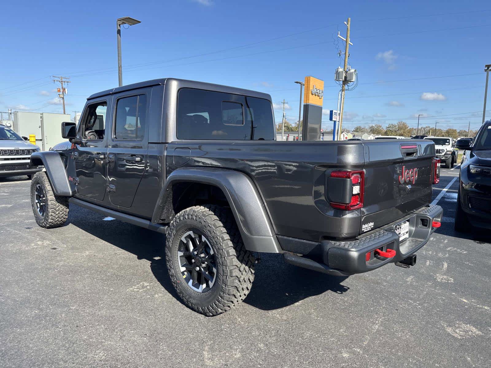 New 2026 Jeep Gladiator Rubicon AWD/4WD image 4