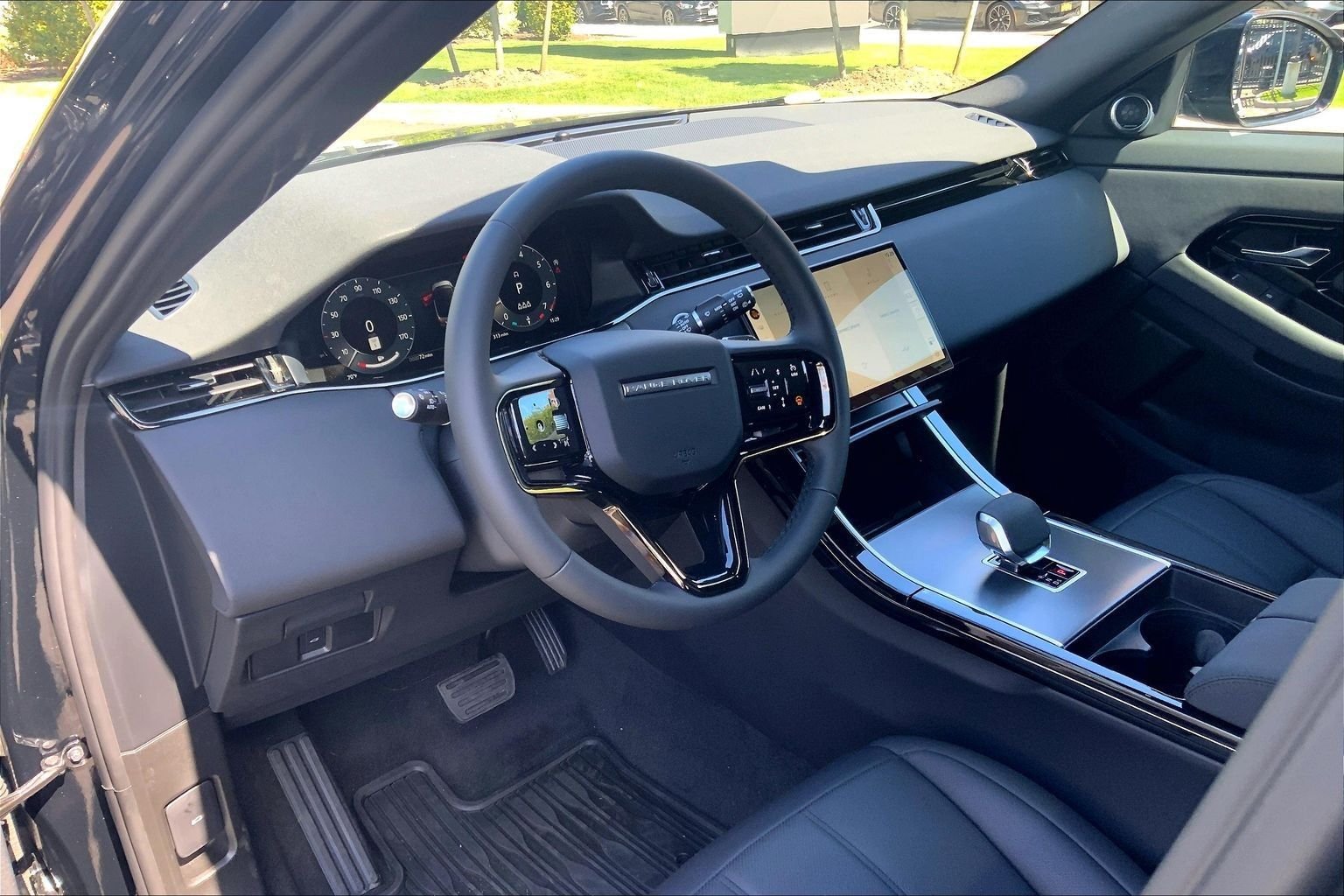 New 2026 Land Rover Range Rover Evoque S AWD/4WD image 8